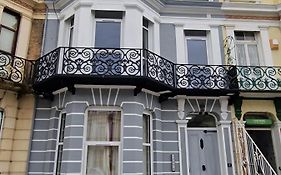 Sea View Stay 17 Princes Road